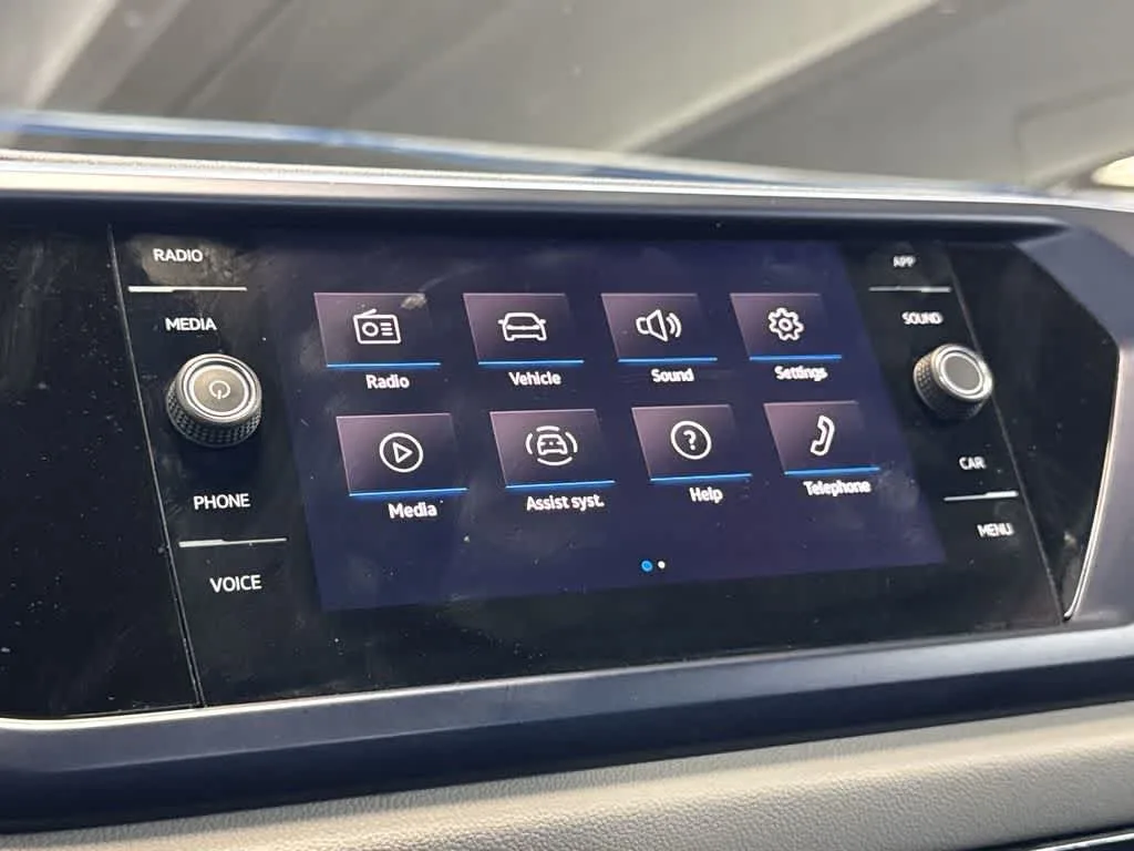 2022 Volkswagen Taos SE photo 17