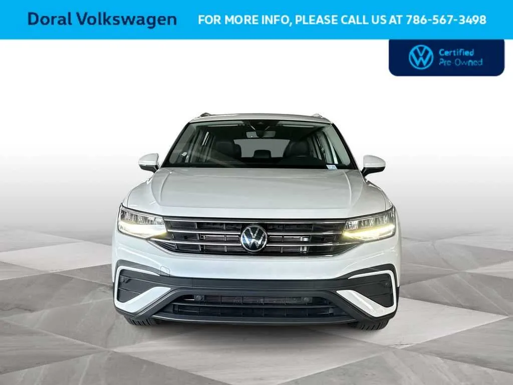 2023 Volkswagen Tiguan SE photo 3
