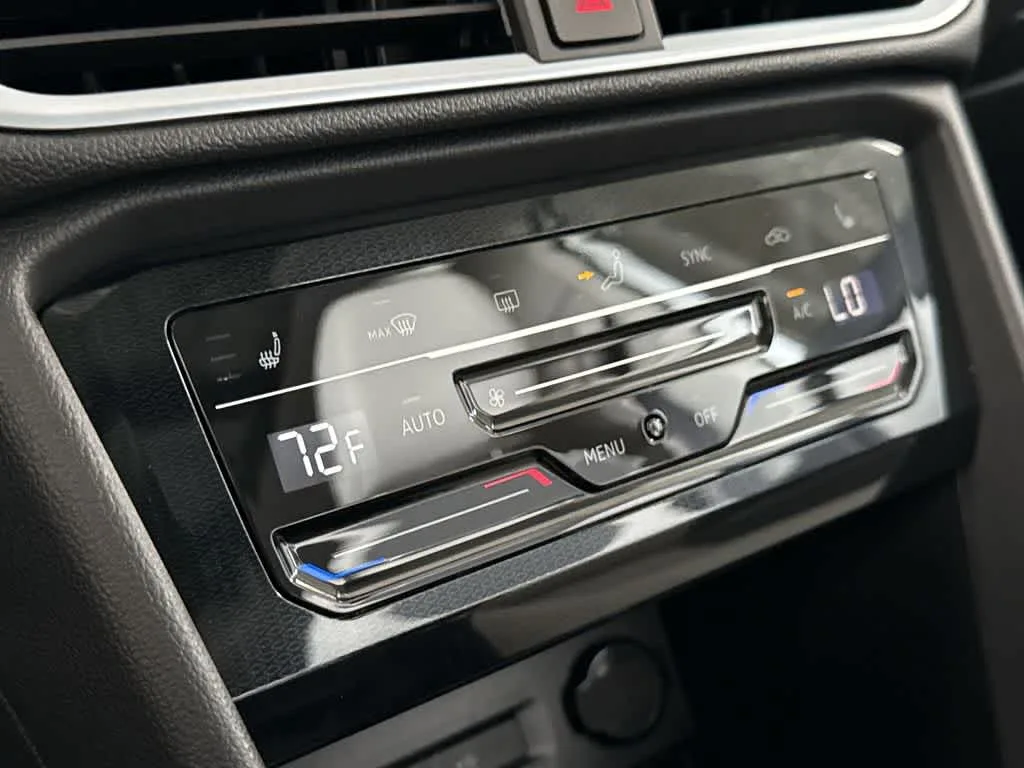 2026 Volkswagen Taos SE photo 19