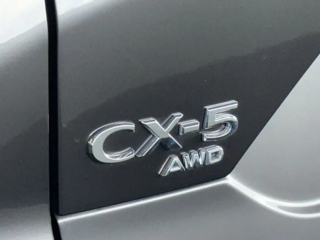 2023 Mazda CX-5 2.5 S Preferred Package photo 11