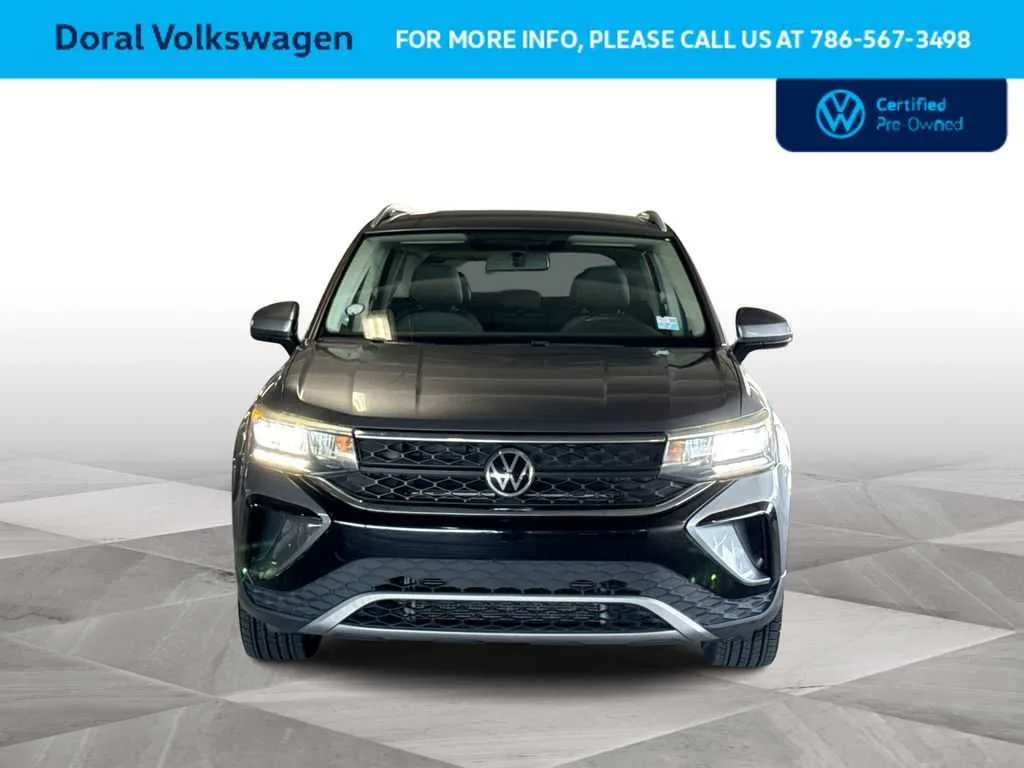 2022 Volkswagen Taos SE photo 3