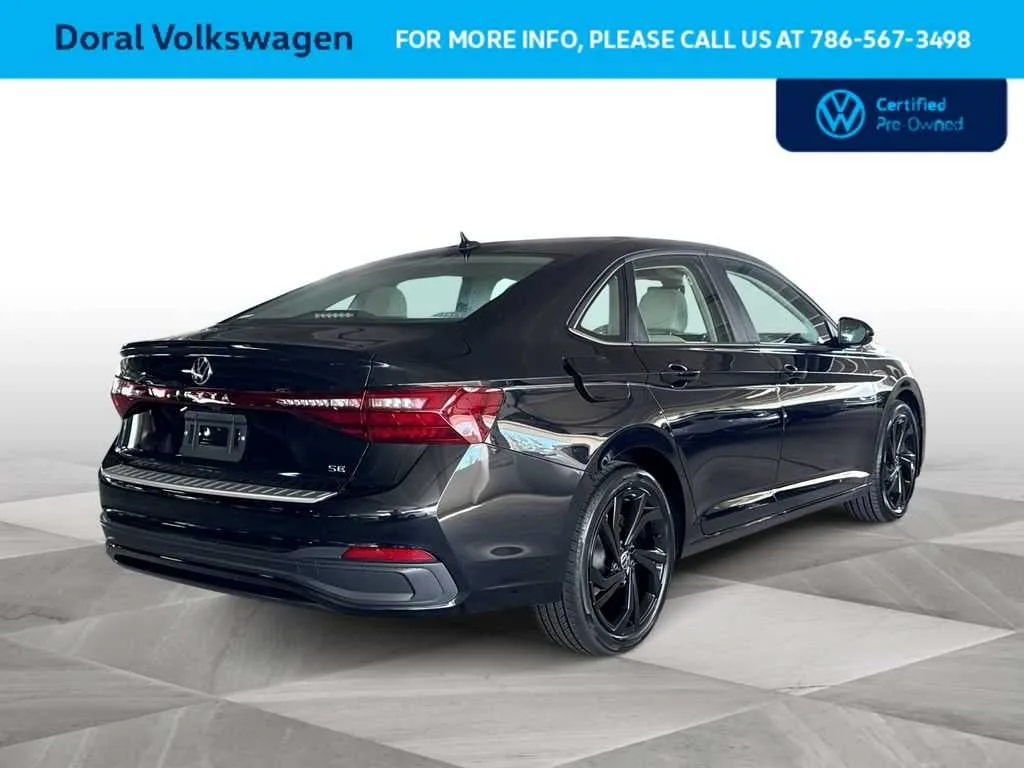 2025 Volkswagen Jetta SE photo 8