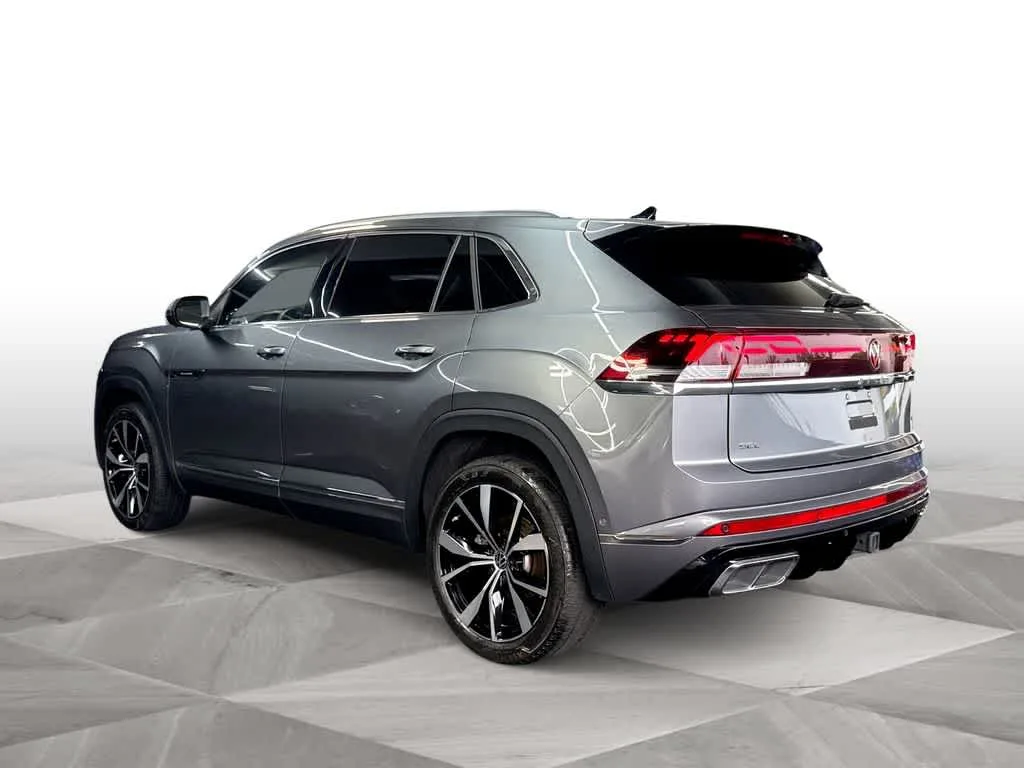 2024 Volkswagen Atlas Cross Sport 2.0T SEL Premium R-Line photo 6