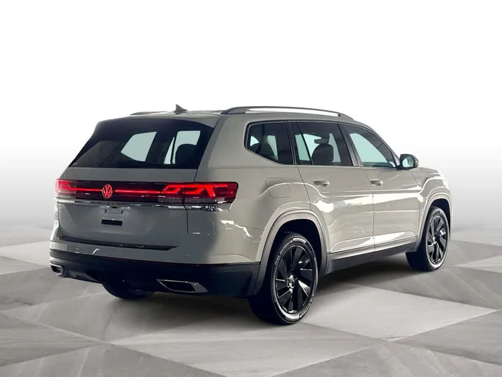 2024 Volkswagen Atlas 2.0T SE w/Technology photo 8
