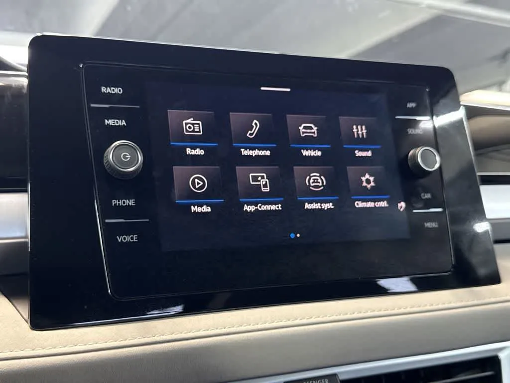 2026 Volkswagen Taos SE photo 17