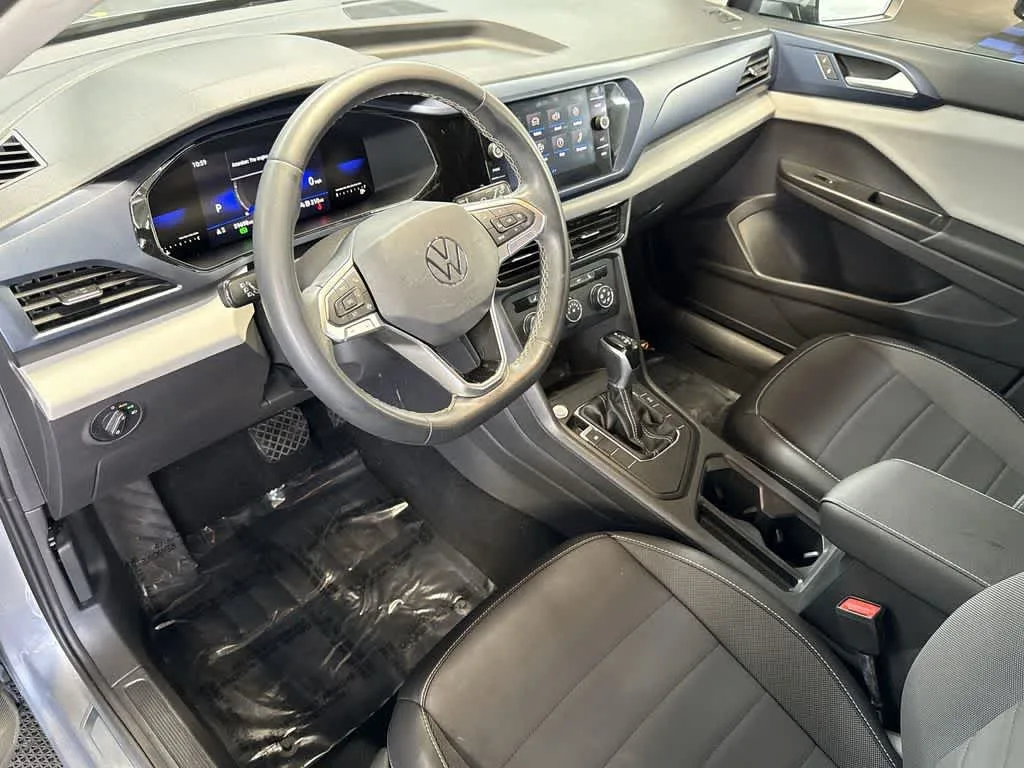 2022 Volkswagen Taos SE photo 13