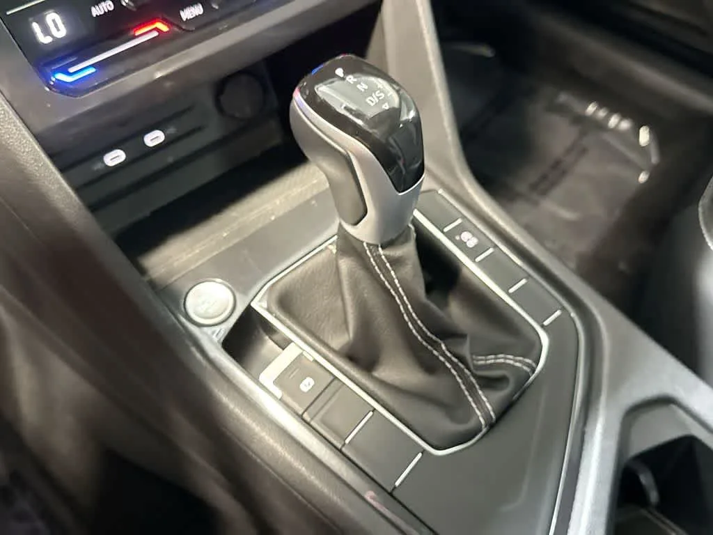 2024 Volkswagen Tiguan SE photo 20