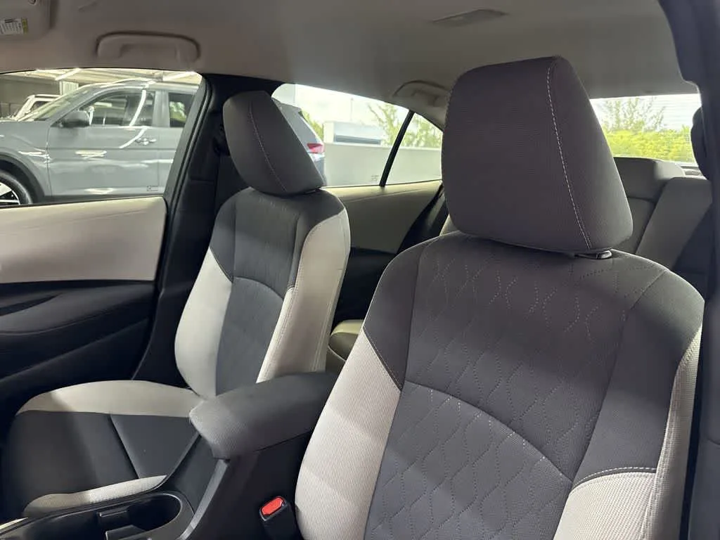 2026 Toyota Corolla LE photo 14
