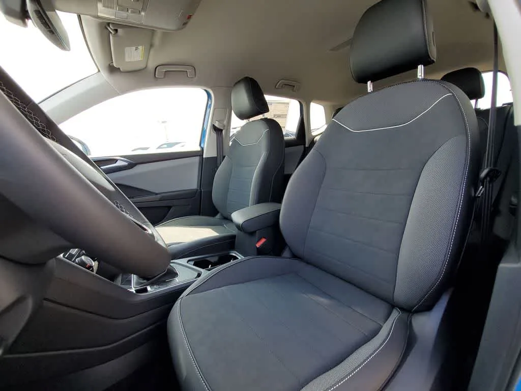 2023 Volkswagen Taos SE photo 20
