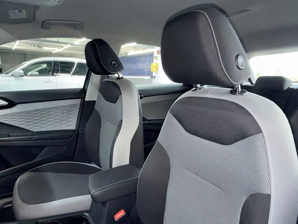 2024 Volkswagen Taos S photo 14