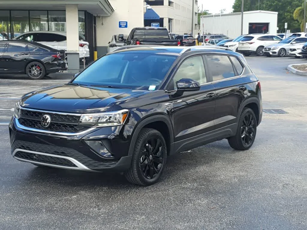 2024 Volkswagen Taos SE photo 15