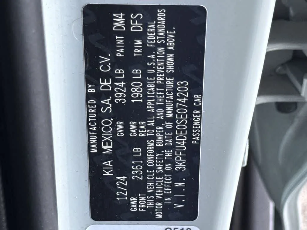 2025 Kia K4 EX photo 29