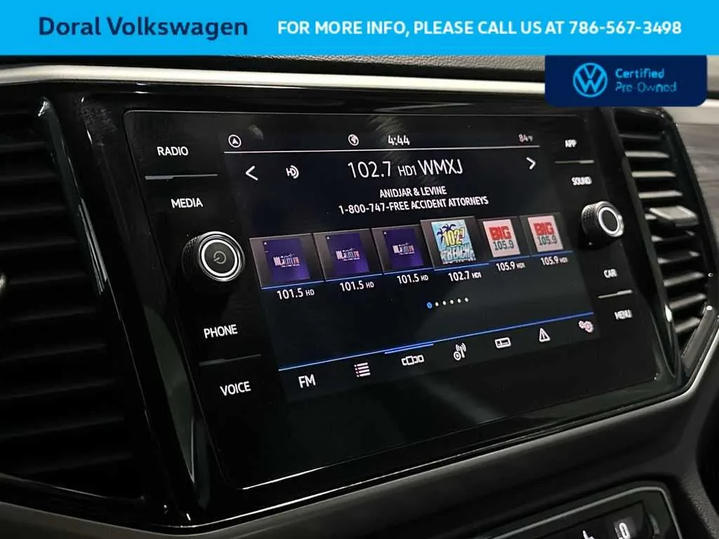 2023 Volkswagen Atlas Cross Sport 2.0T SE w/Technology photo 18