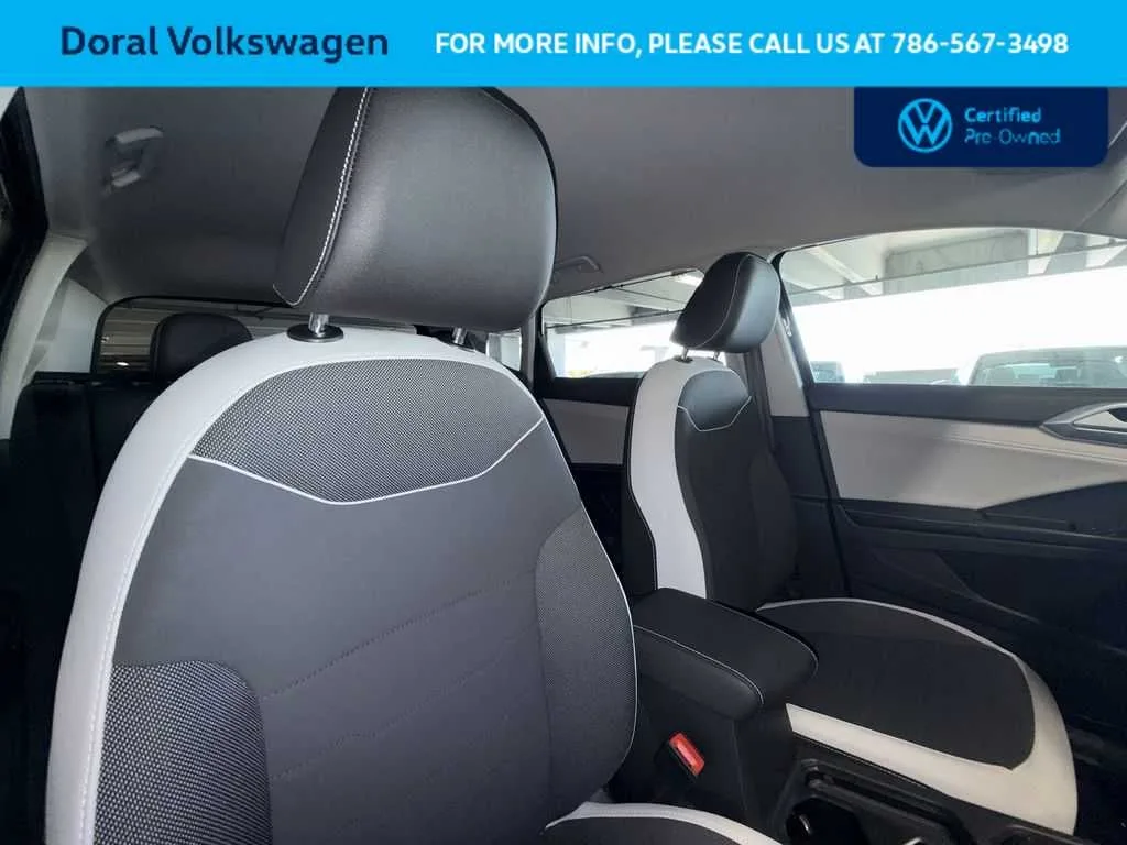 2025 Volkswagen Taos SE photo 27