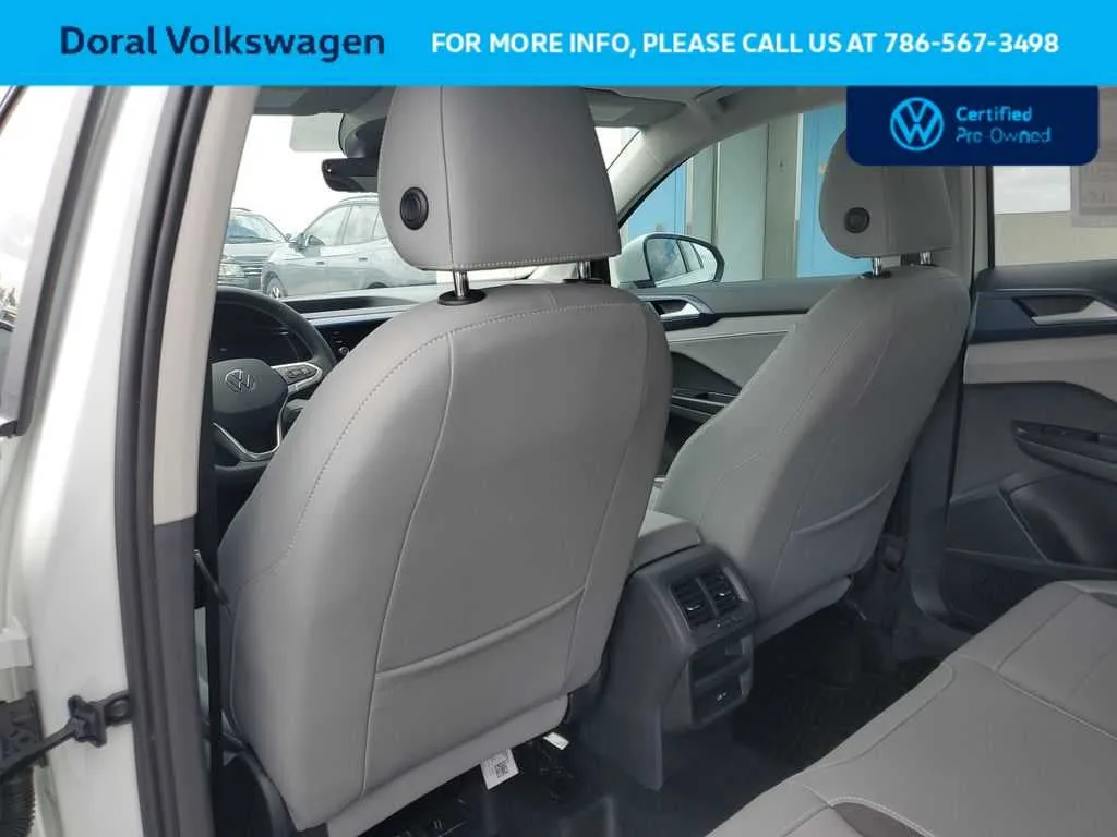 2024 Volkswagen Taos SE photo 26