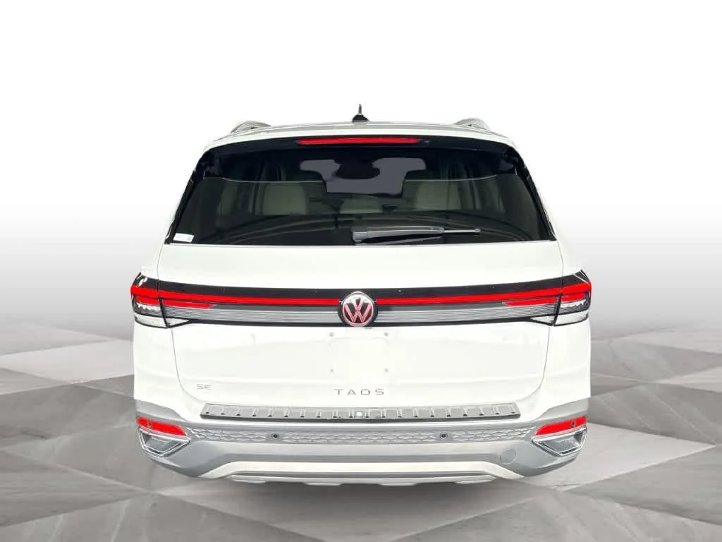 2026 Volkswagen Taos SE photo 7
