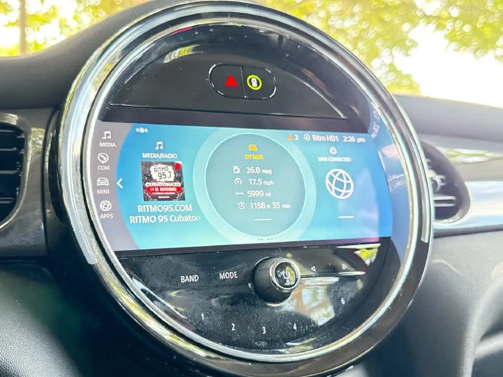 2024 MINI Hardtop 4 Door Cooper photo 17