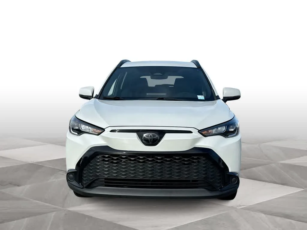 2024 Toyota Corolla Cross Hybrid SE photo 3