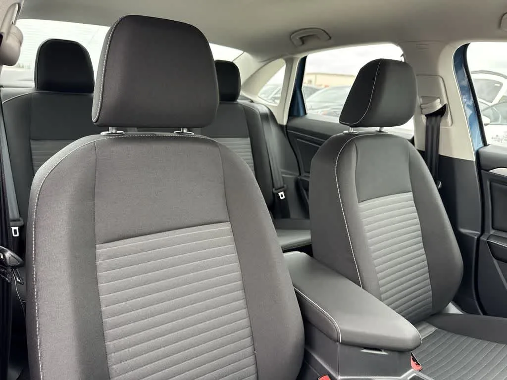 2025 Volkswagen Jetta S photo 33