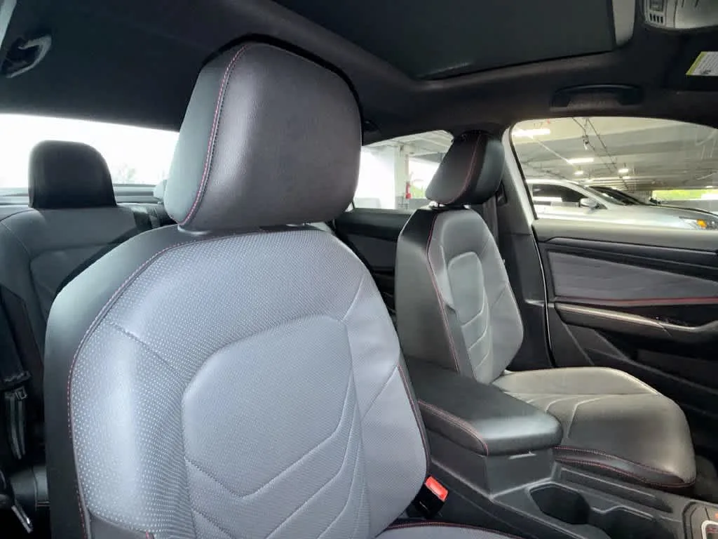 2025 Volkswagen Jetta GLI Autobahn photo 27