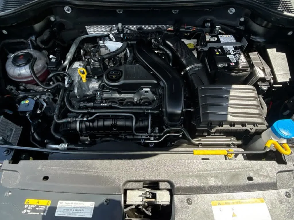 2026 Volkswagen Taos SE photo 12