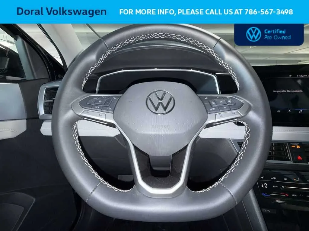 2025 Volkswagen Taos SE photo 15