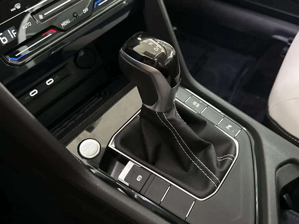 2026 Volkswagen Taos SE photo 20