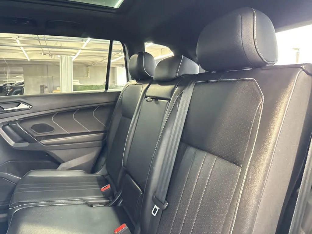2023 Volkswagen Tiguan SE R-Line Black photo 22