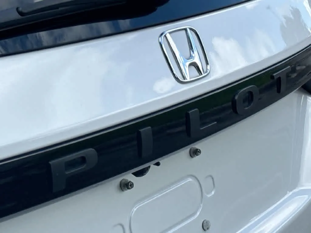 2024 Honda Pilot Touring photo 10