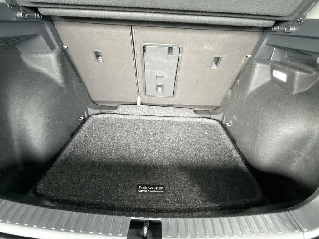 2026 Volkswagen Taos SE photo 25