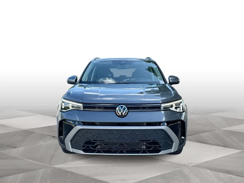 2026 Volkswagen Taos SE photo 3