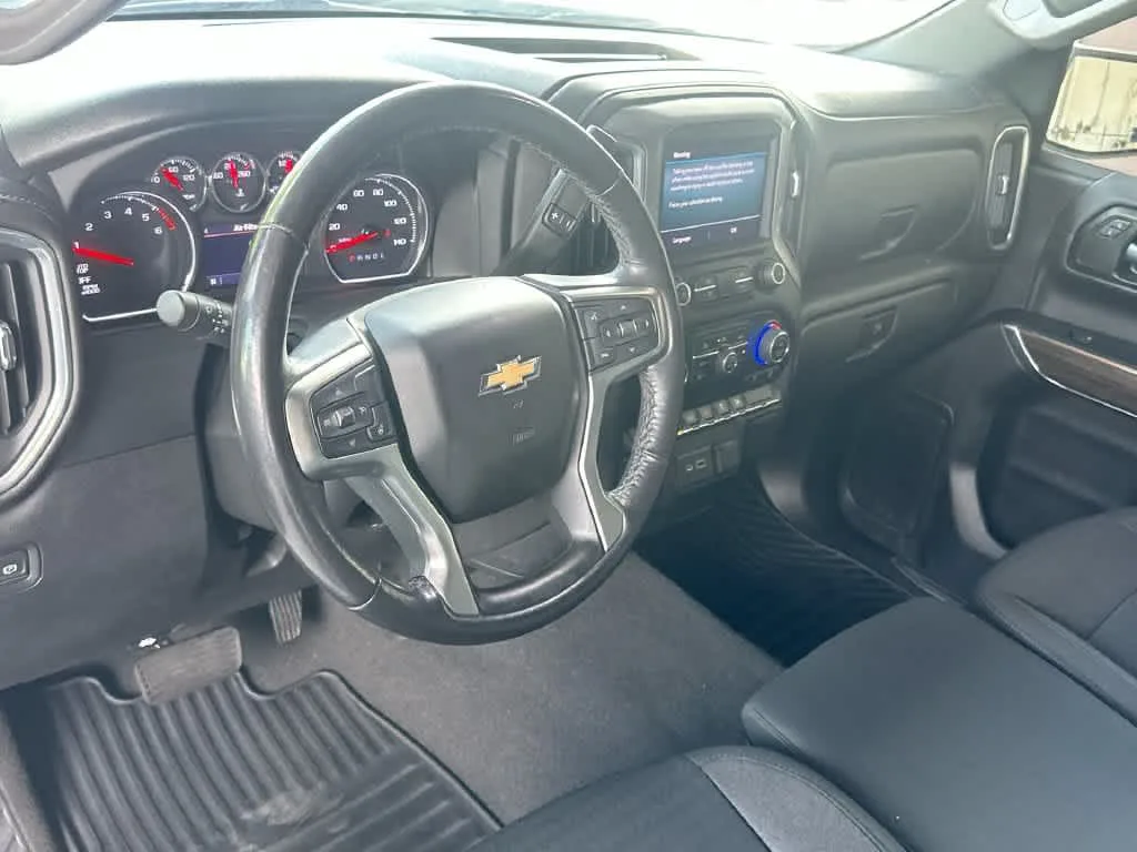 2021 Chevrolet Silverado 1500 LT photo 13