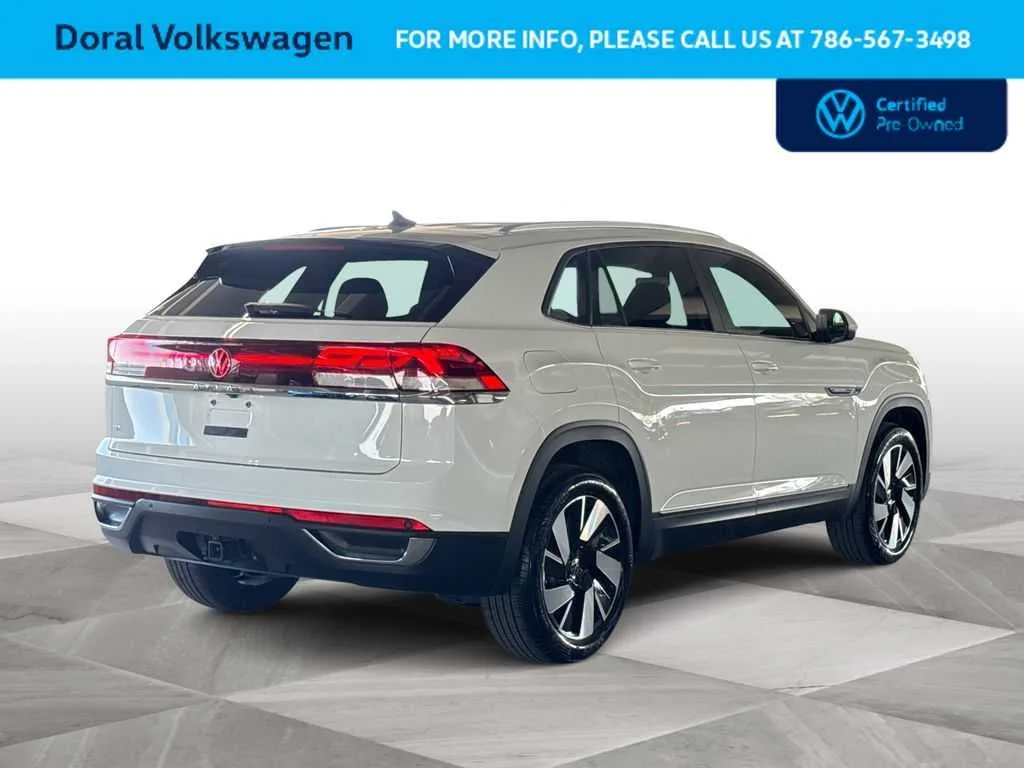 2025 Volkswagen Atlas Cross Sport 2.0T SE w/Technology photo 8