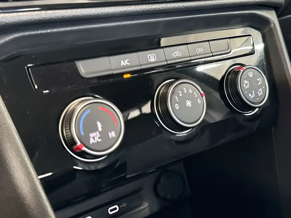 2024 Volkswagen Taos S photo 19