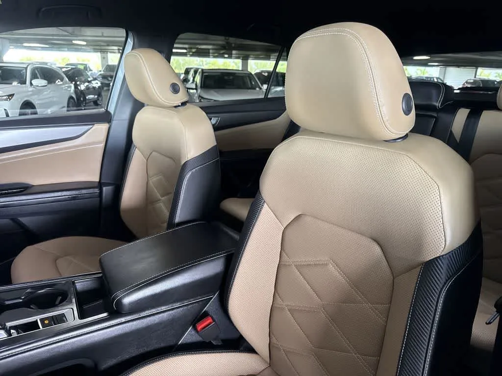 2024 Volkswagen Atlas Cross Sport 2.0T SE photo 14