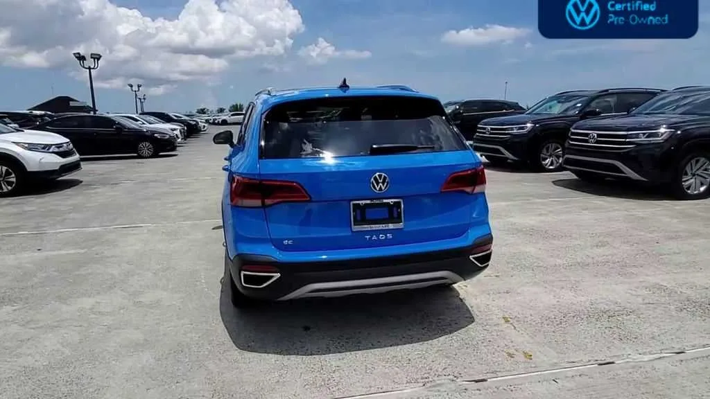 2023 Volkswagen Taos SE photo 7