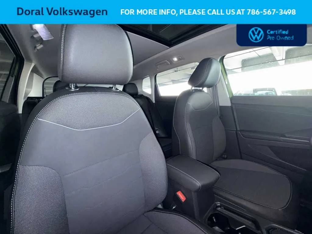 2025 Volkswagen Taos SE Black photo 27