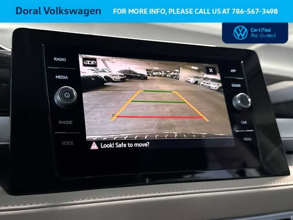 2025 Volkswagen Taos SE photo 19
