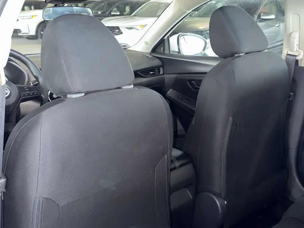 2025 Nissan Sentra S photo 23