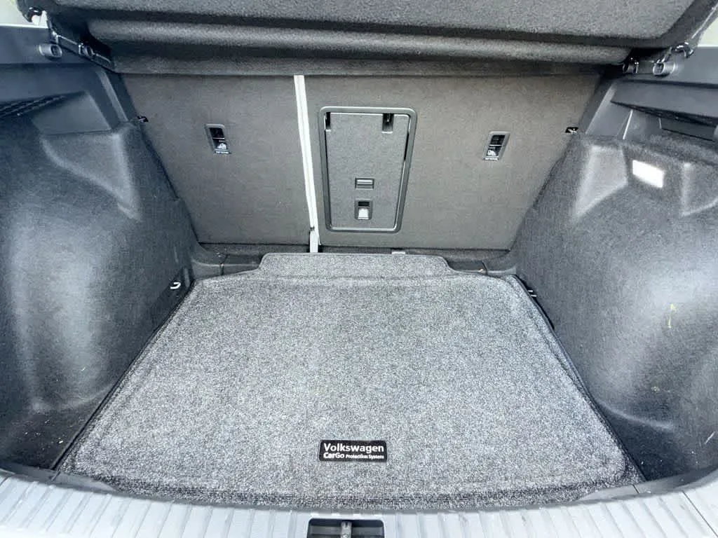 2026 Volkswagen Taos SE photo 25