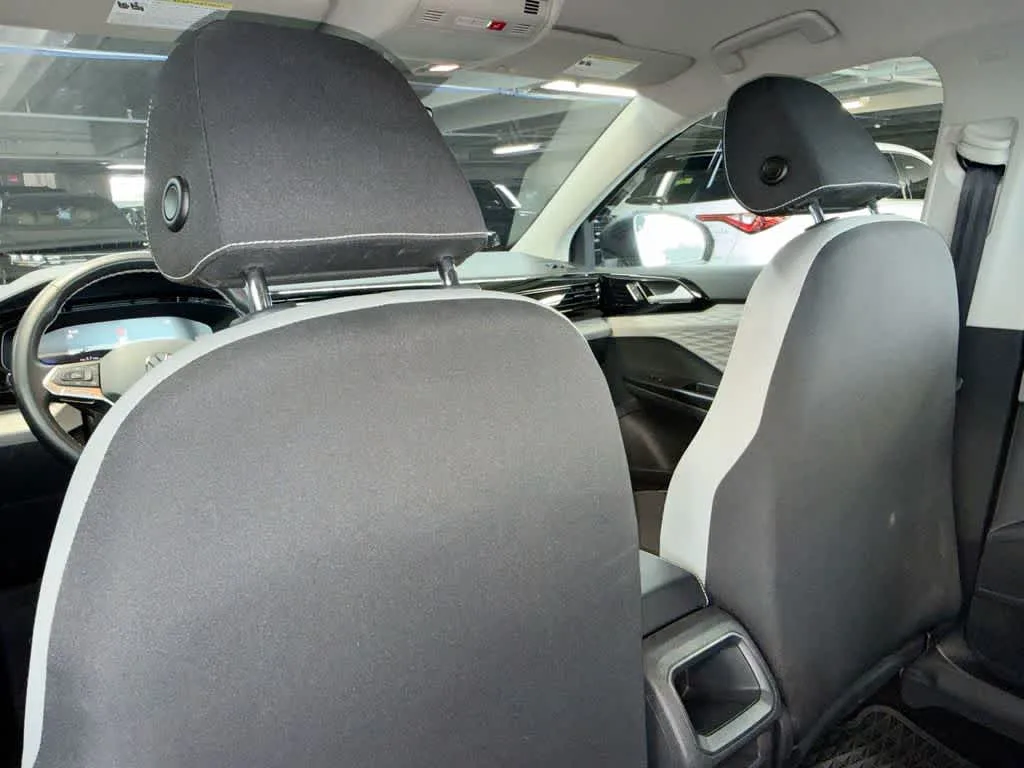 2023 Volkswagen Taos S photo 23