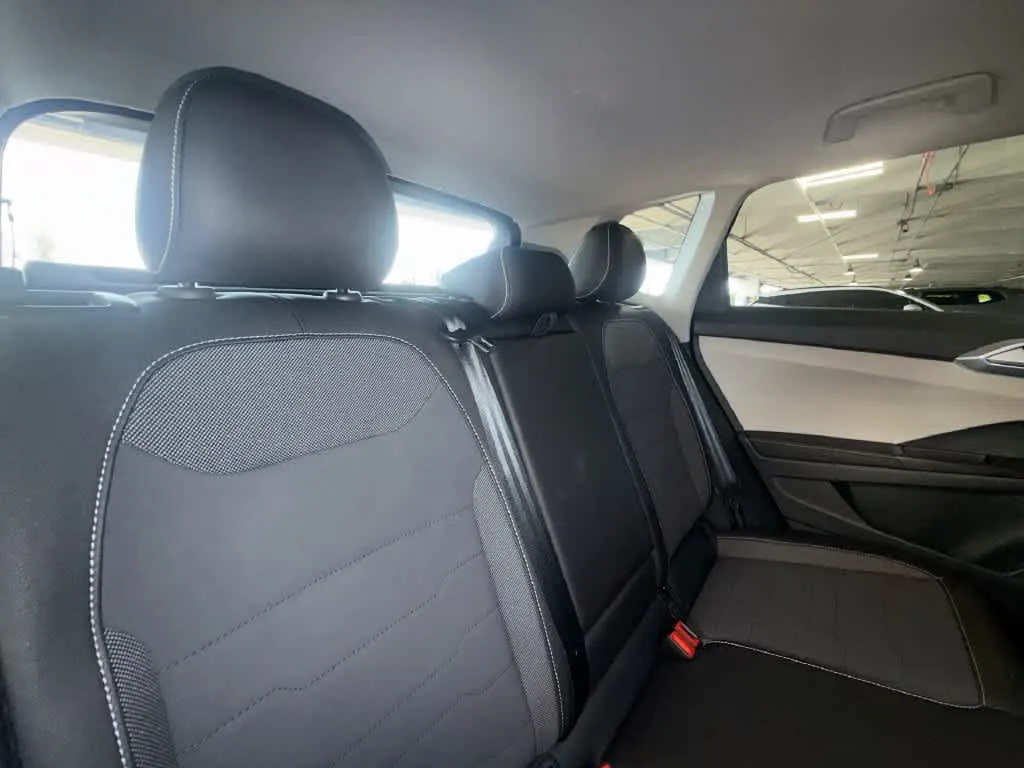 2026 Volkswagen Taos SE photo 26