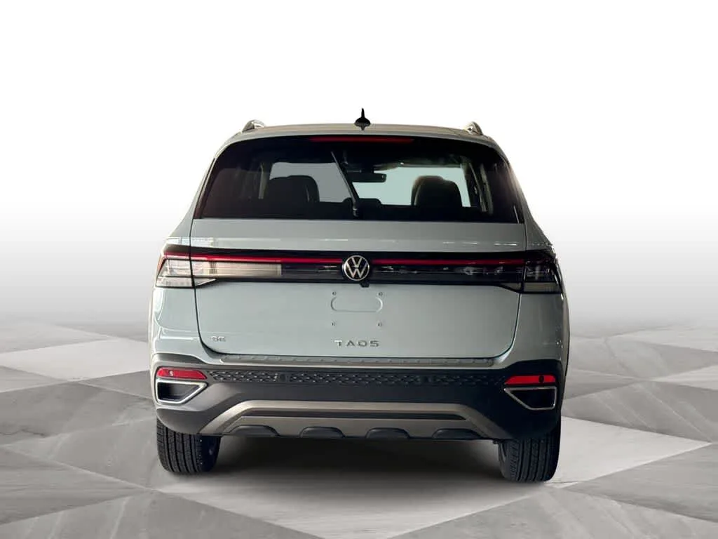 2026 Volkswagen Taos SE photo 7
