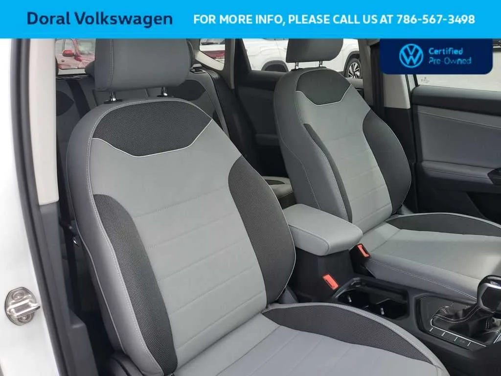 2024 Volkswagen Taos SE photo 29