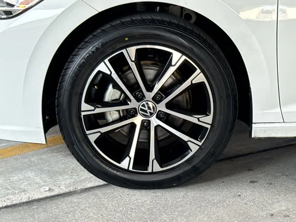 2023 Volkswagen Jetta Sport photo 11