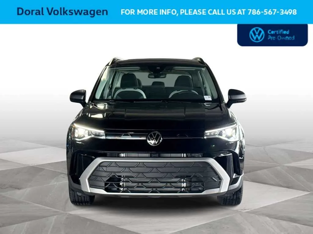 2025 Volkswagen Taos S photo 3