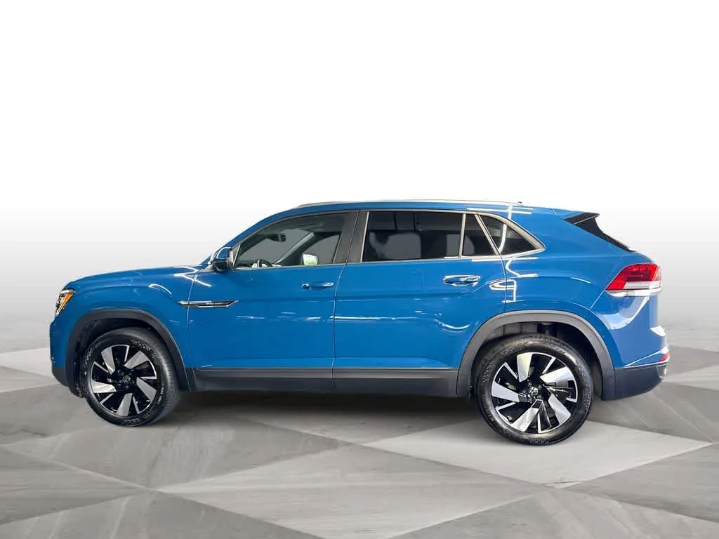 2026 Volkswagen Atlas Cross Sport 2.0T SE w/Technology photo 5
