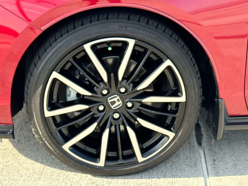 2023 Honda Accord Hybrid Touring photo 11