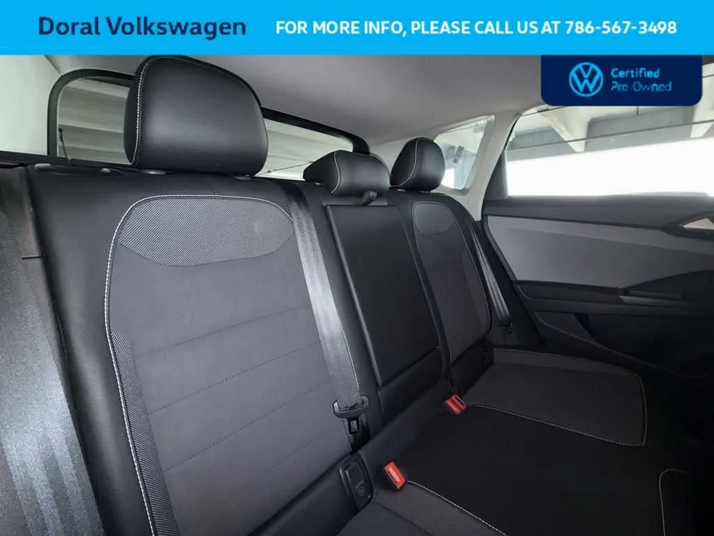 2022 Volkswagen Taos SE photo 26