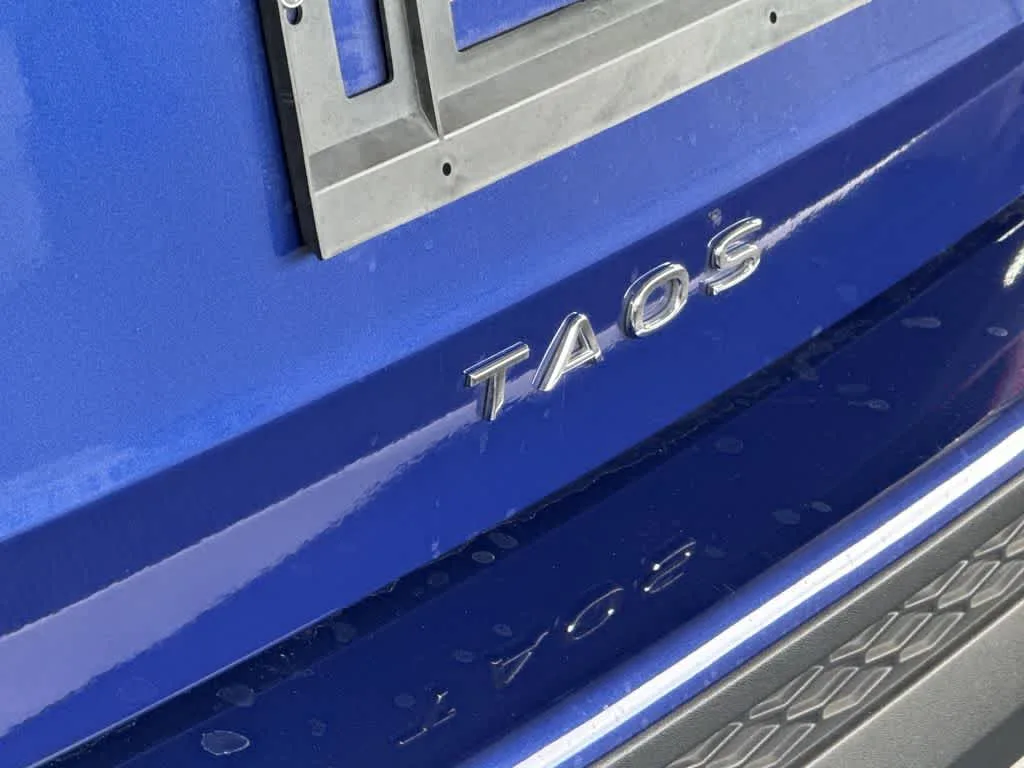 2024 Volkswagen Taos S photo 10